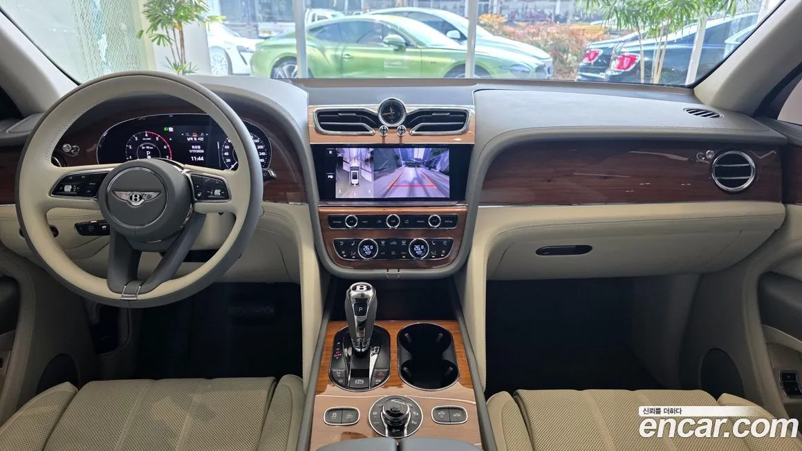 Bentley Bentayga 2025 из KR, фото 6
