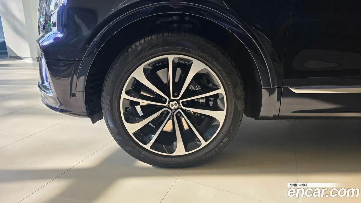 Bentley Bentayga 2025 из KR, фото 4