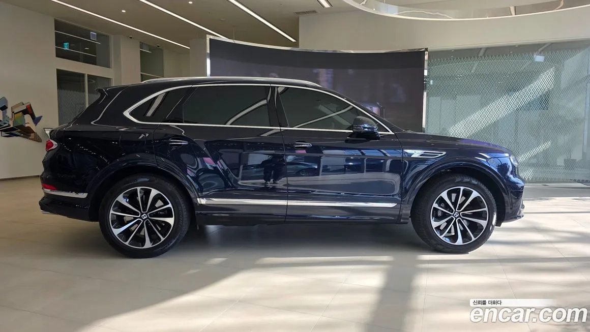 Bentley Bentayga 2025 из KR, фото 3