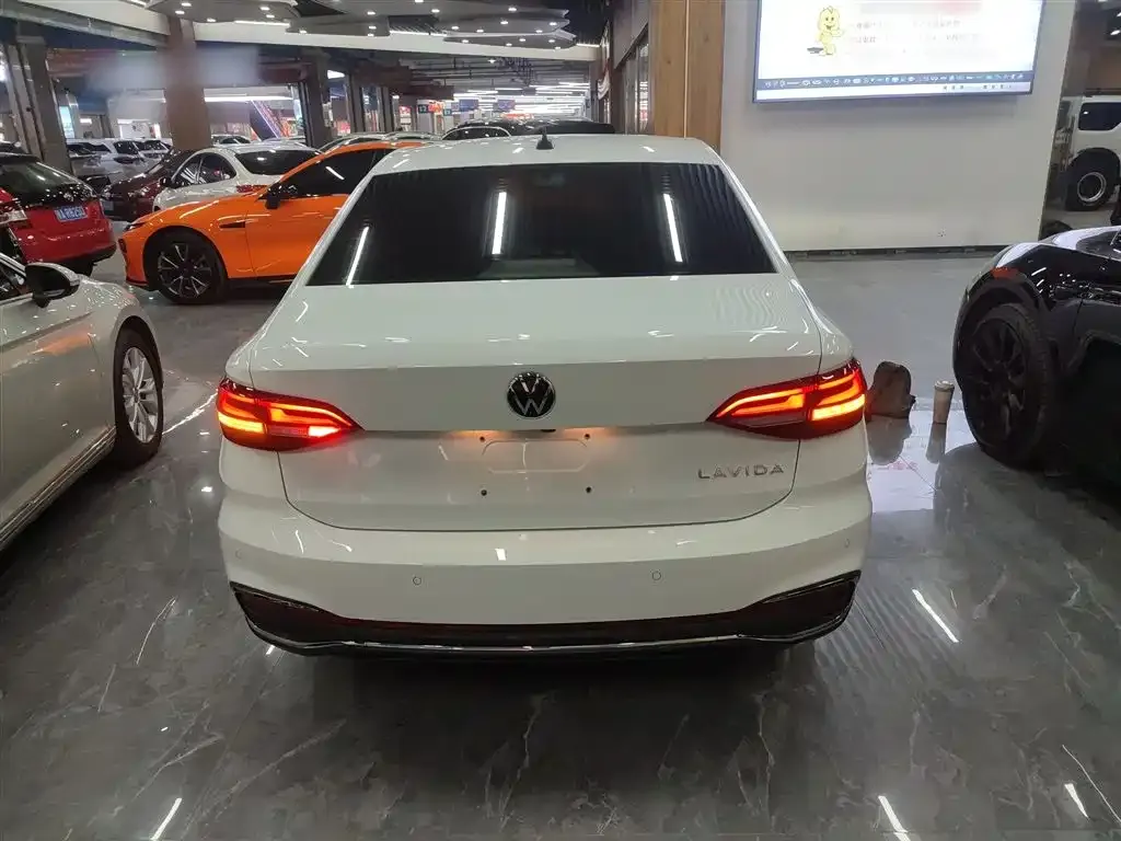 Volkswagen Lavida 2023 из CN, фото 10