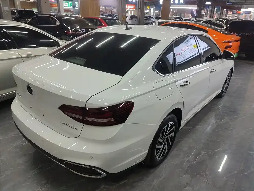Volkswagen Lavida 2023 из CN, фото 9
