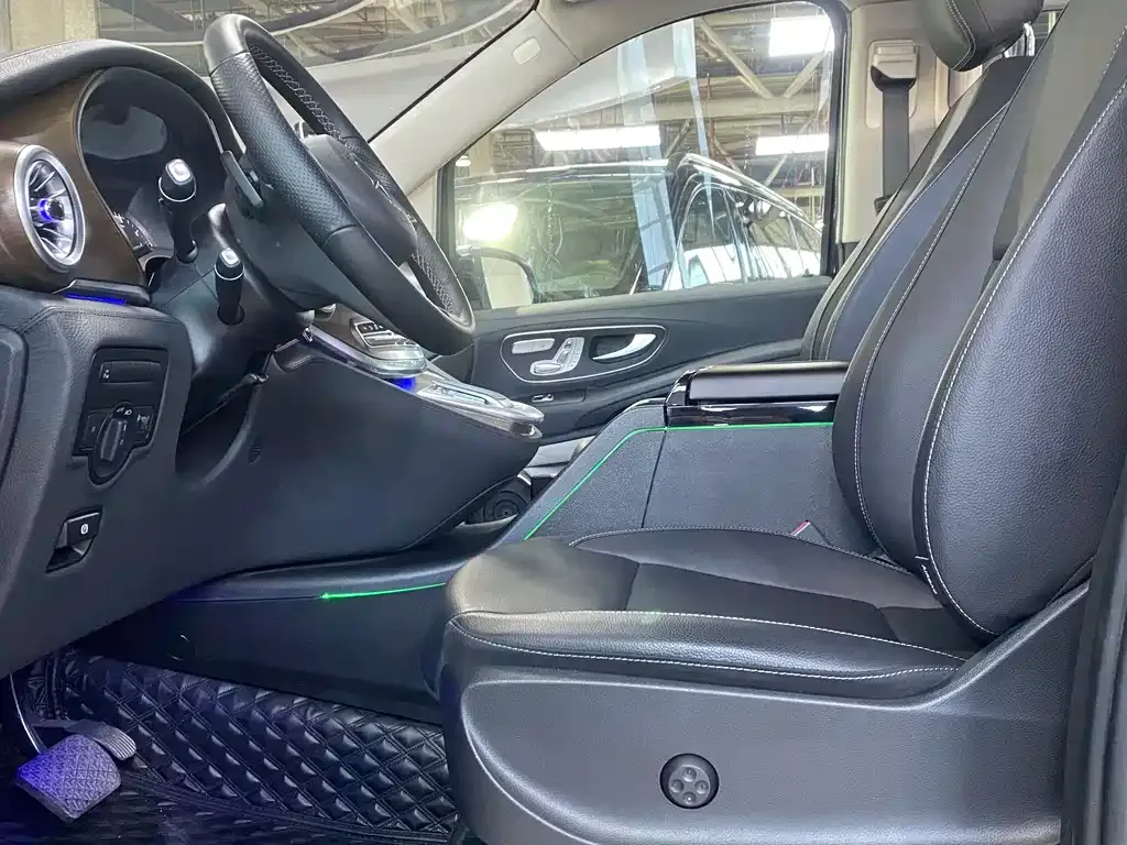 Mercedes-Benz Vito 2023 из CN, фото 4