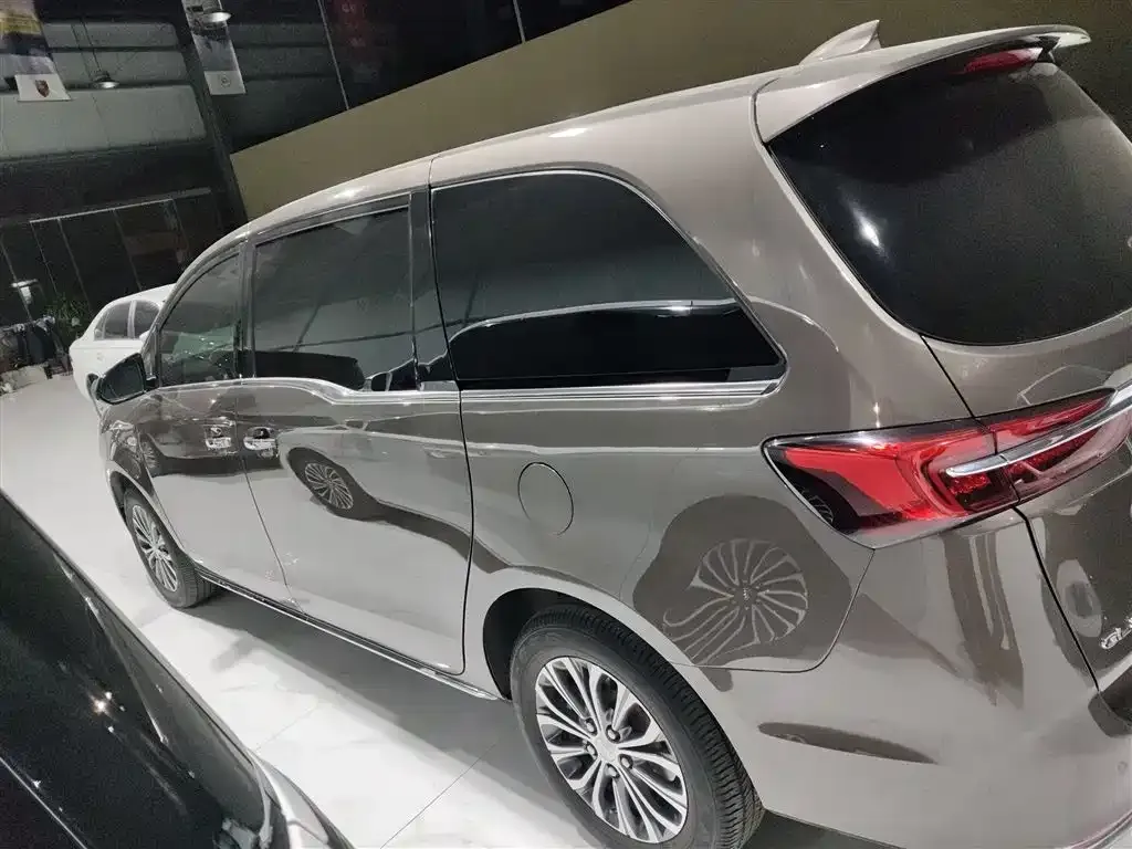 Buick GL8 2024 из CN, фото 2