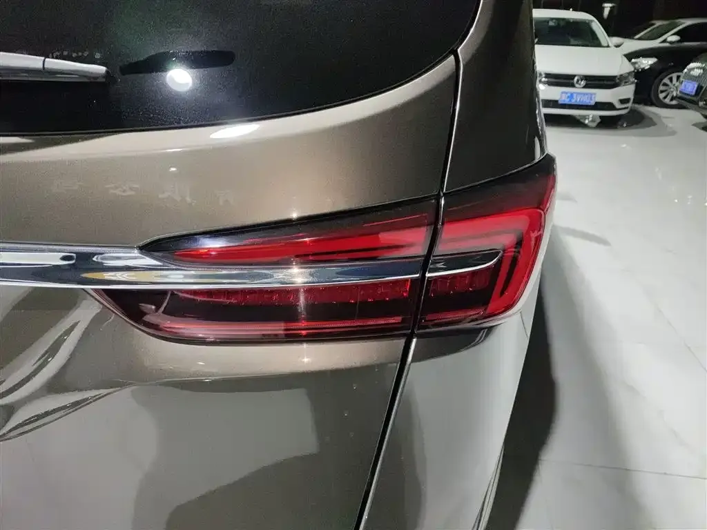 Buick GL8 2024 из CN, фото 10