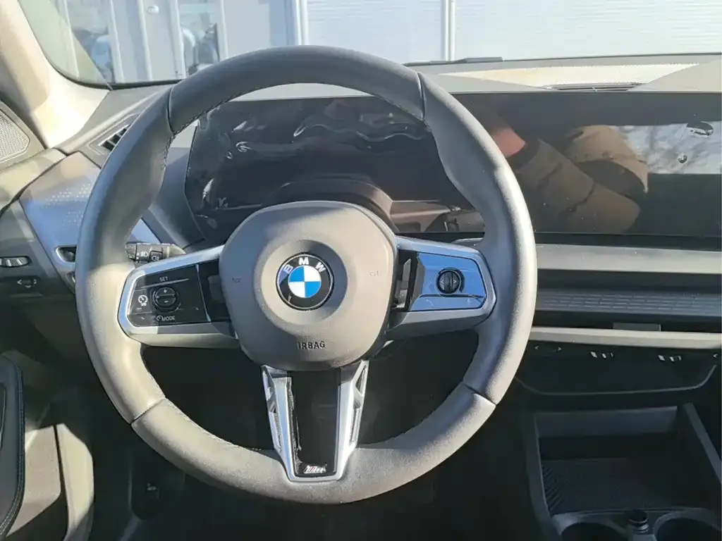 BMW 2 Series 2025 из CN, фото 2