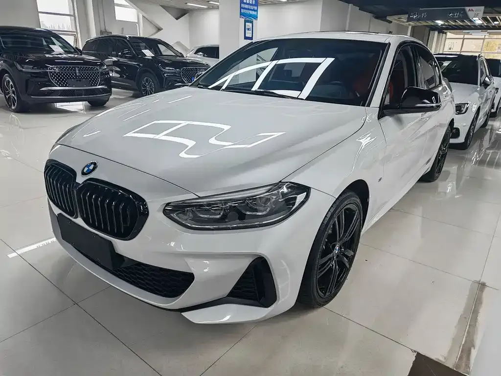 BMW 1 Series — фото 1