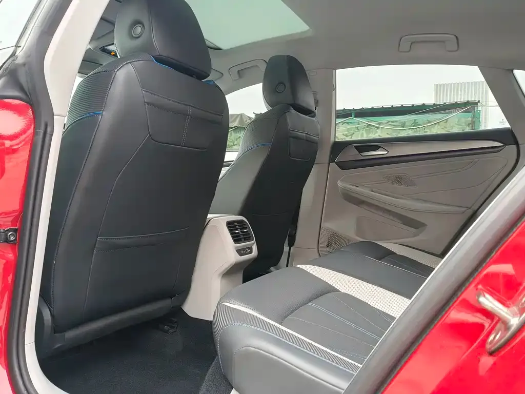 Volkswagen Lamando 2022 из CN, фото 2