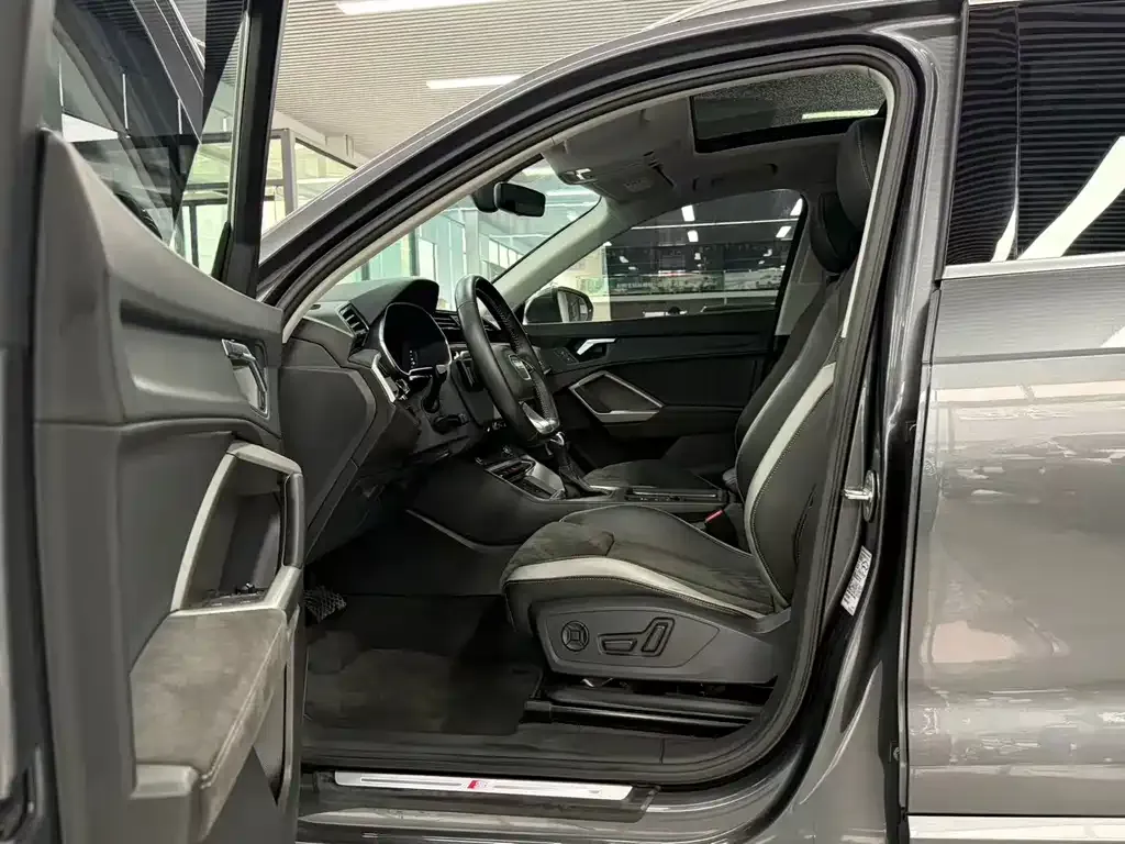 Audi Q3 2022 из CN, фото 6