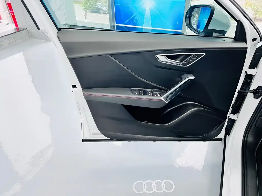 Audi Q2L 2022 из CN, фото 3
