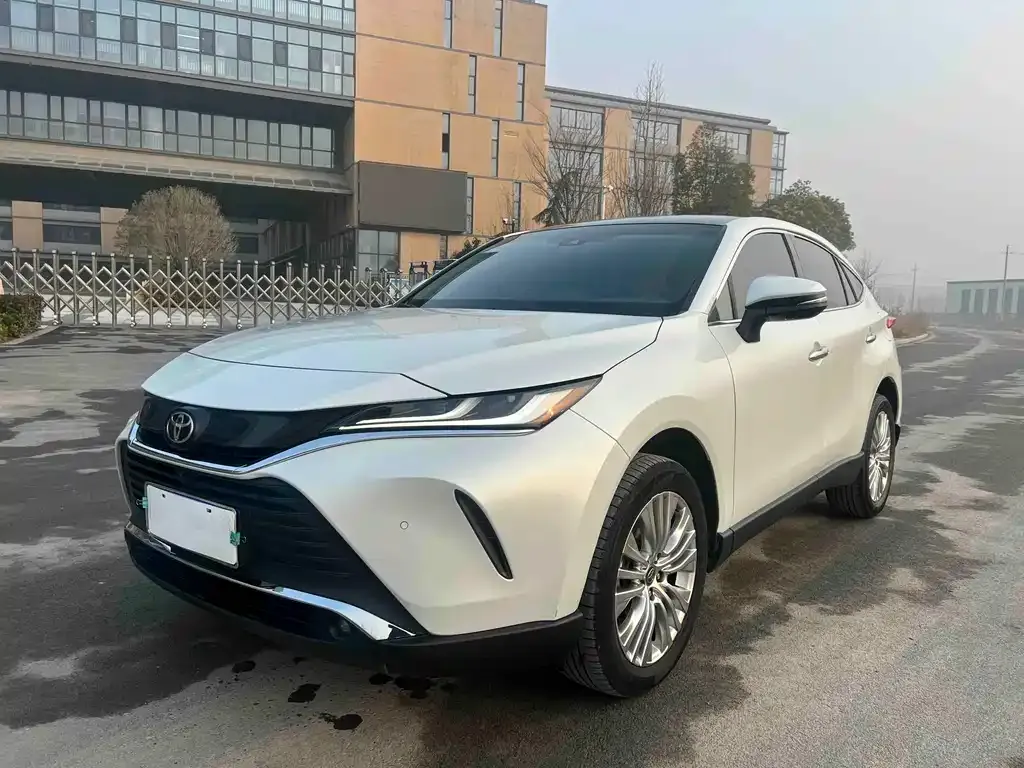 Toyota Harrier 2023 из CN, фото 1