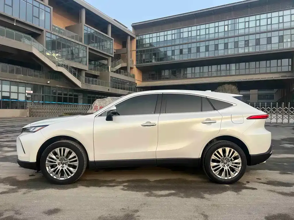 Toyota Harrier 2023 из CN, фото 9