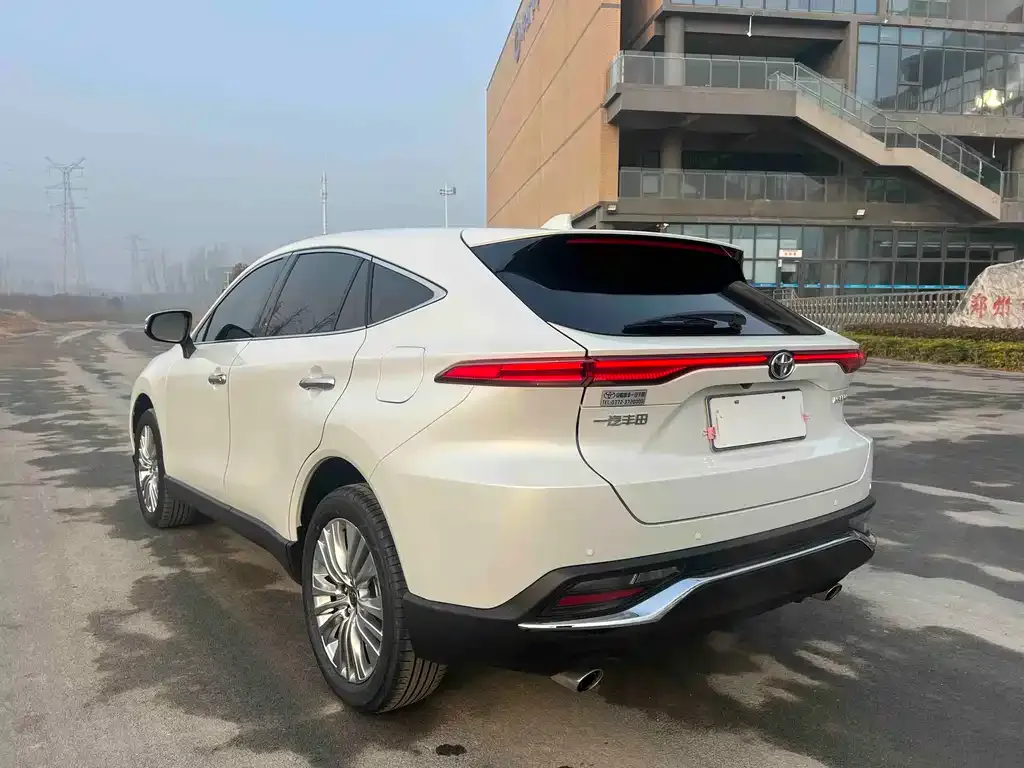 Toyota Harrier 2023 из CN, фото 3