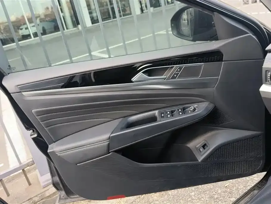 Volkswagen Passat 2022 из CN, фото 3