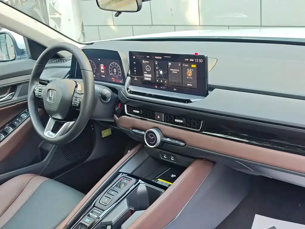 Honda Inspire PHEV 2025 из CN, фото 5