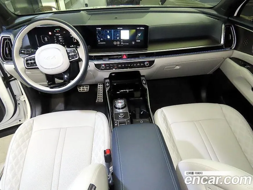 Kia Sorento — фото 10