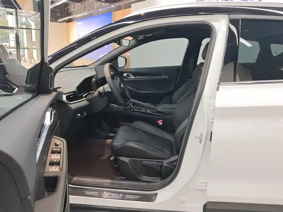 Geely Binyue 2025 из CN, фото 10