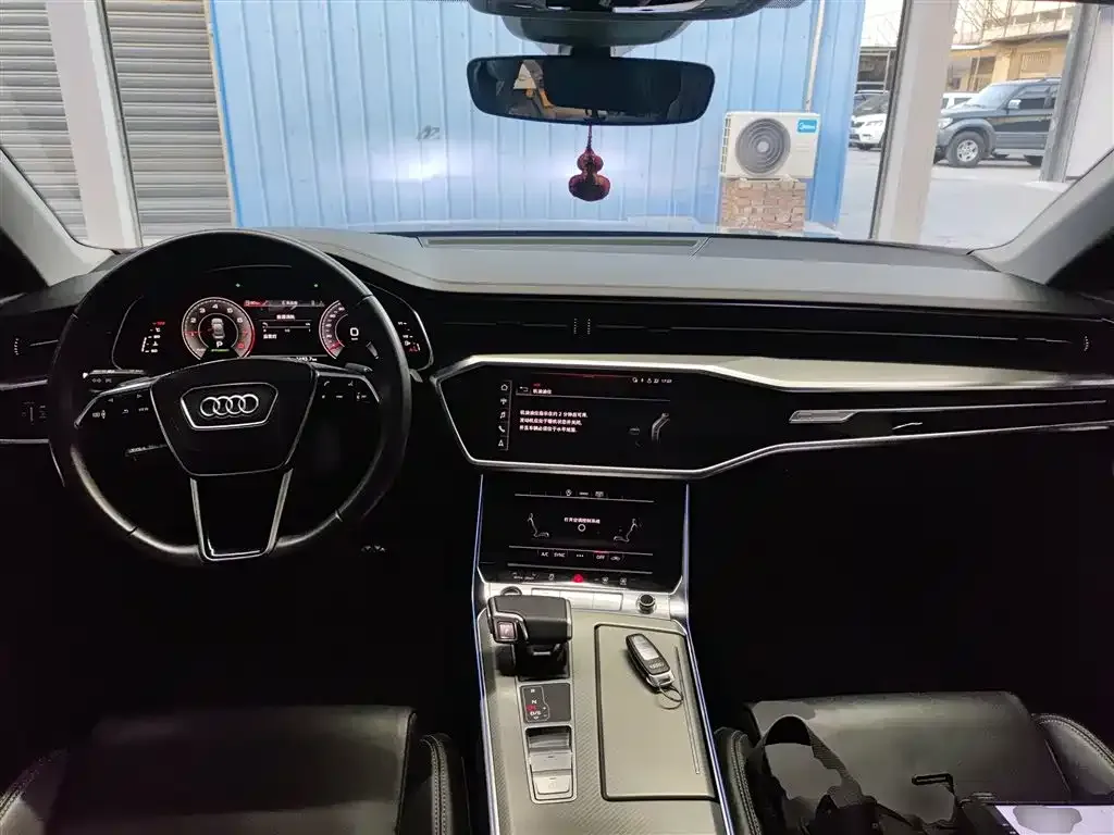 Audi A6L 2023 из CN, фото 6