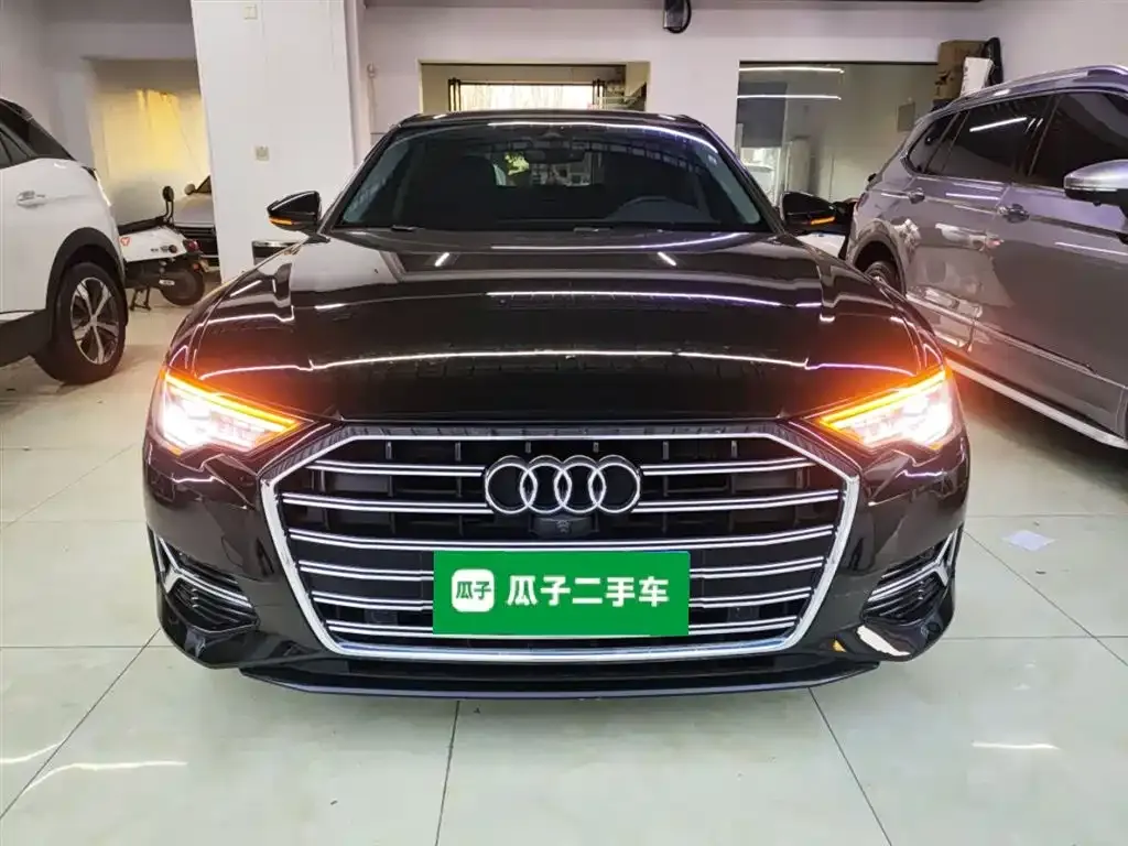 Audi A6L 2023 из CN, фото 10