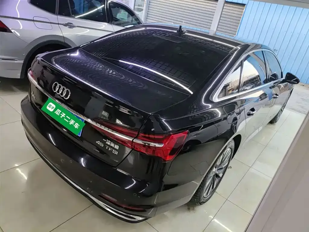 Audi A6L 2023 из CN, фото 2