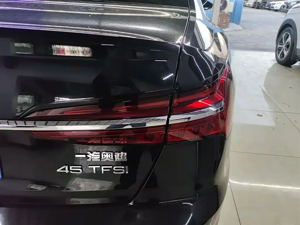 Audi A6L 2023 из CN, фото 9