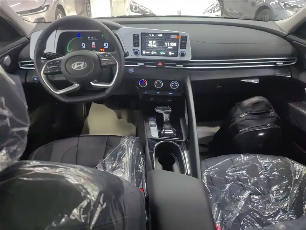Hyundai Elantra 2025 из CN, фото 9