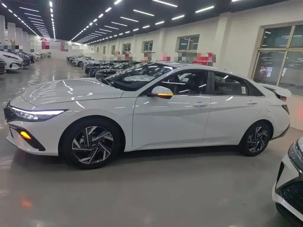 Hyundai Elantra 2025 из CN, фото 8