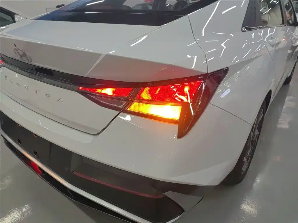 Hyundai Elantra 2025 из CN, фото 4