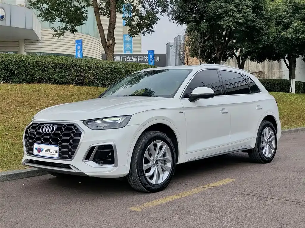 Audi Q5L 2022 из CN, фото 1