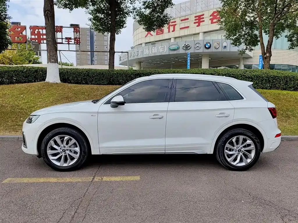 Audi Q5L 2022 из CN, фото 6