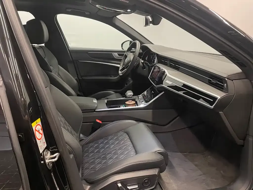 Audi A6L 2025 из CN, фото 5