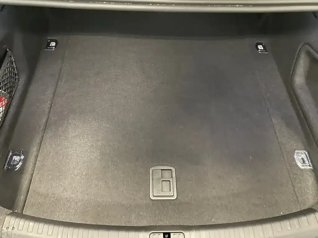 Audi A6L 2025 из CN, фото 8