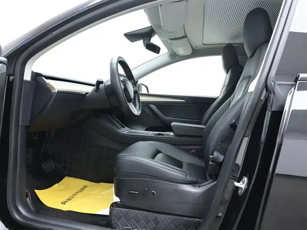 Tesla Model Y 2021 из CN, фото 10