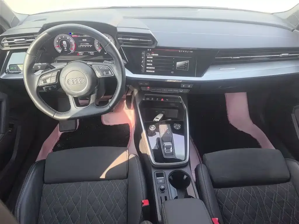Audi A3 2023 из CN, фото 6