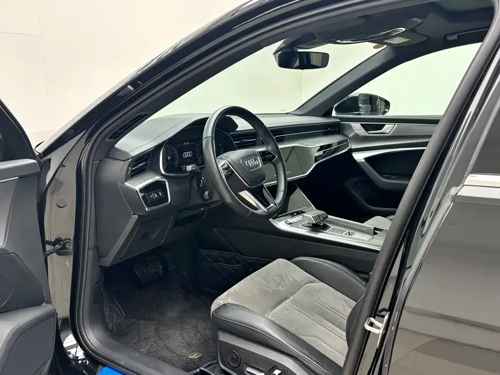 Audi A6L 2025 из CN, фото 4
