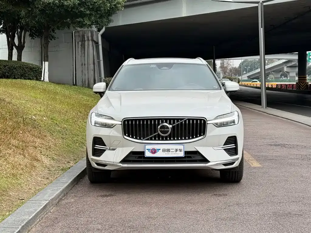 Volvo XC60 — фото 4