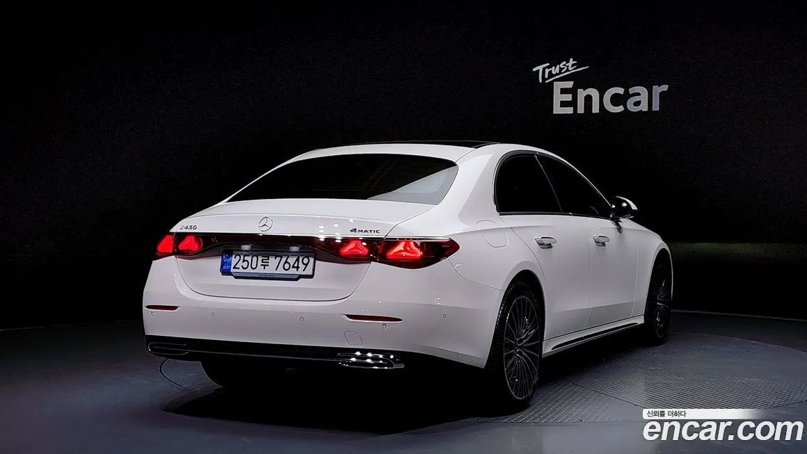 Mercedes-Benz E-Class 2024 из KR, фото 2
