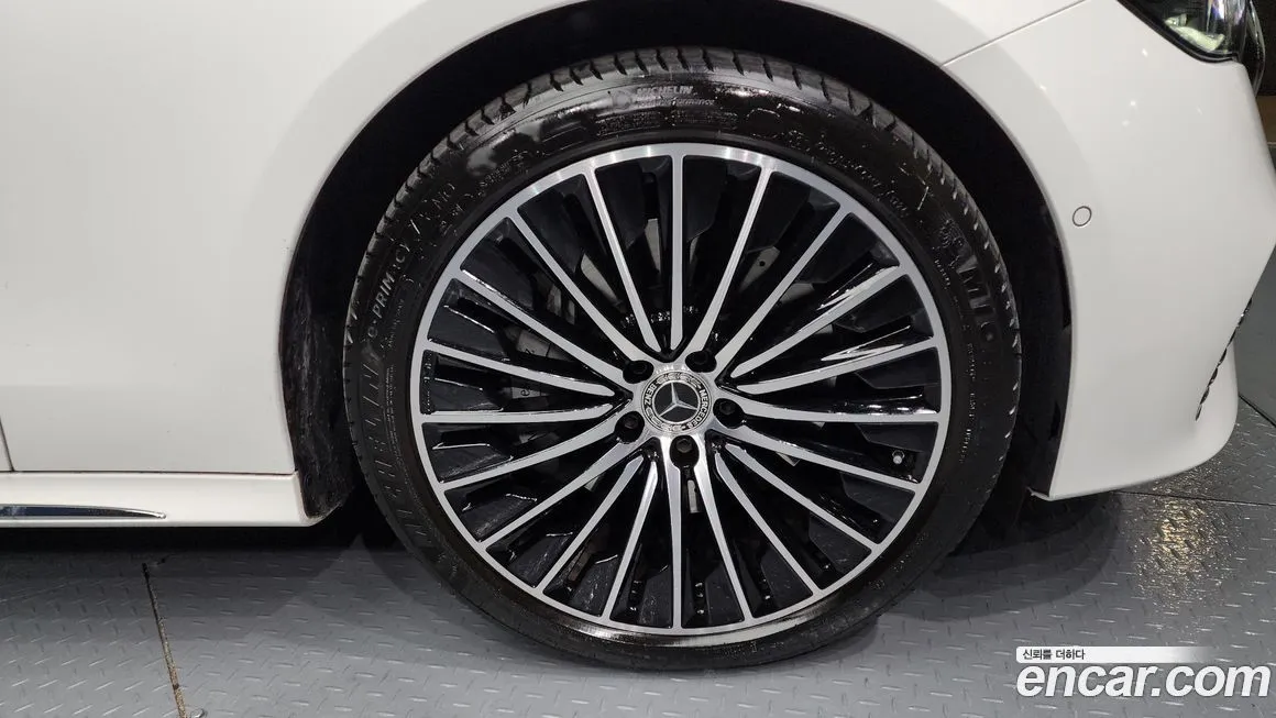 Mercedes-Benz E-Class 2024 из KR, фото 5