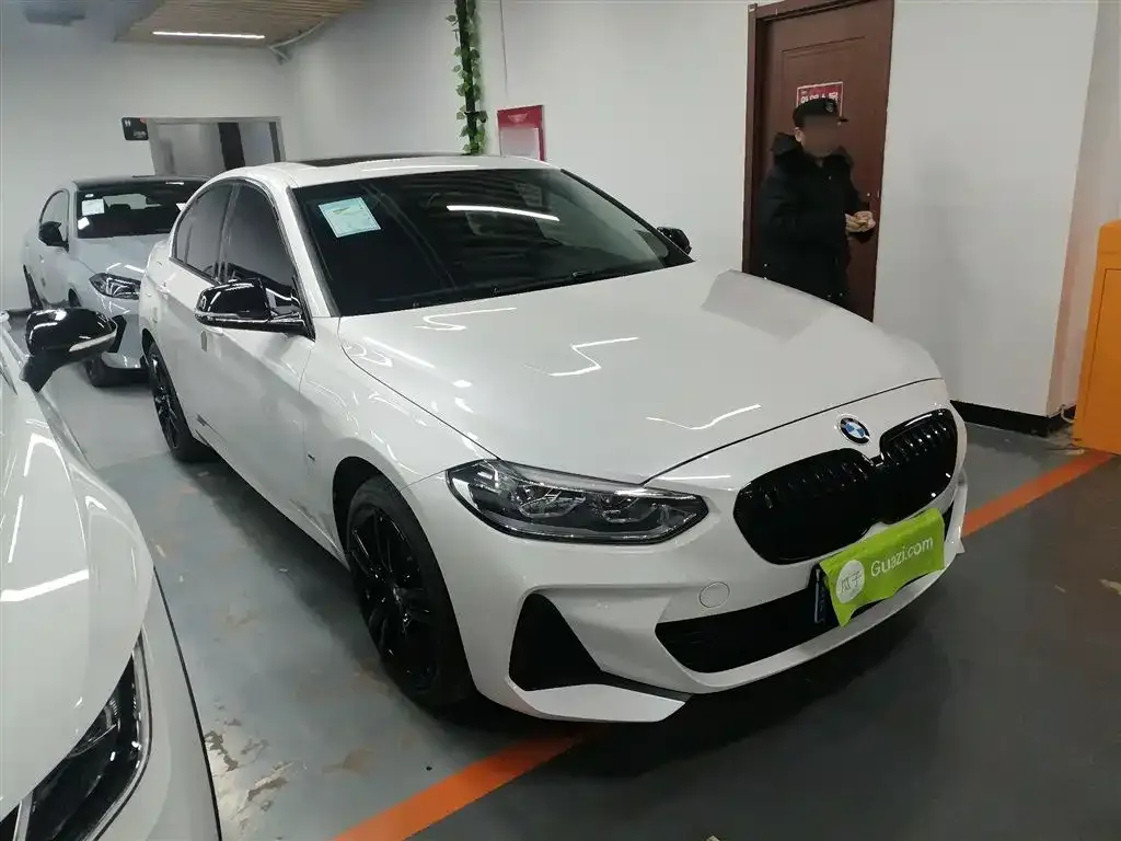 BMW 1 Series 2022 из CN, фото 4