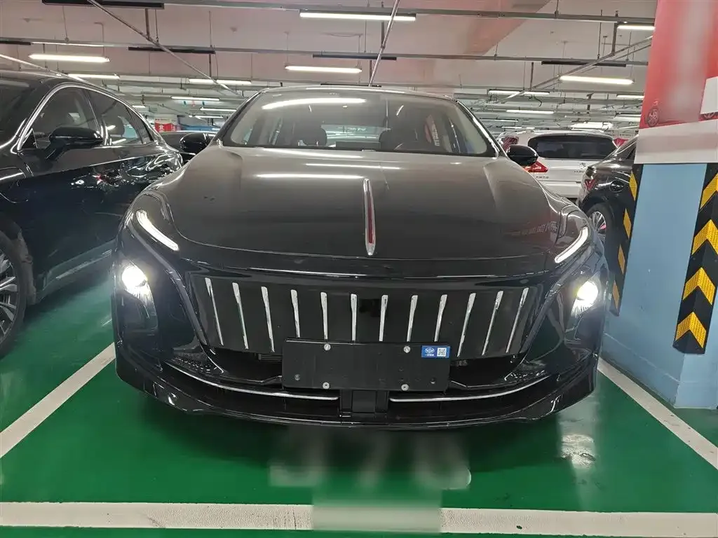 Hongqi E-QM5 2024 из CN, фото 3