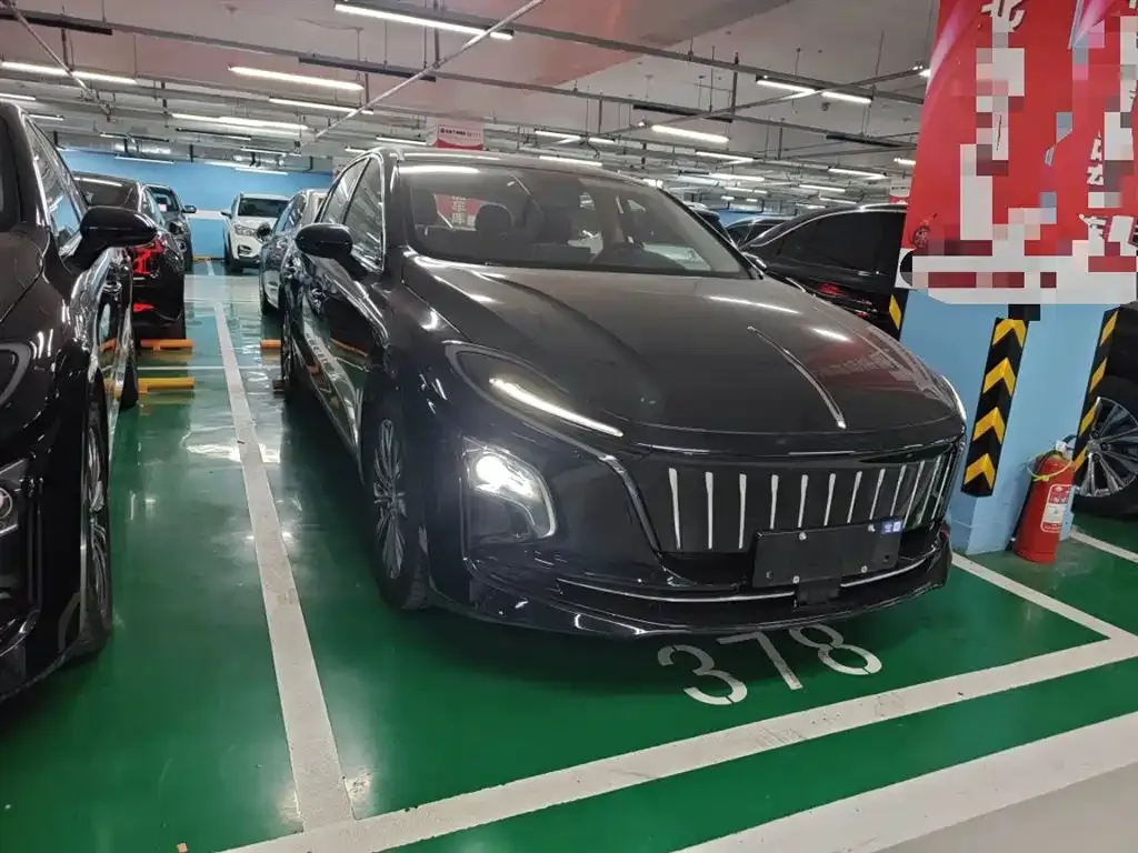 Hongqi E-QM5 2024 из CN, фото 4