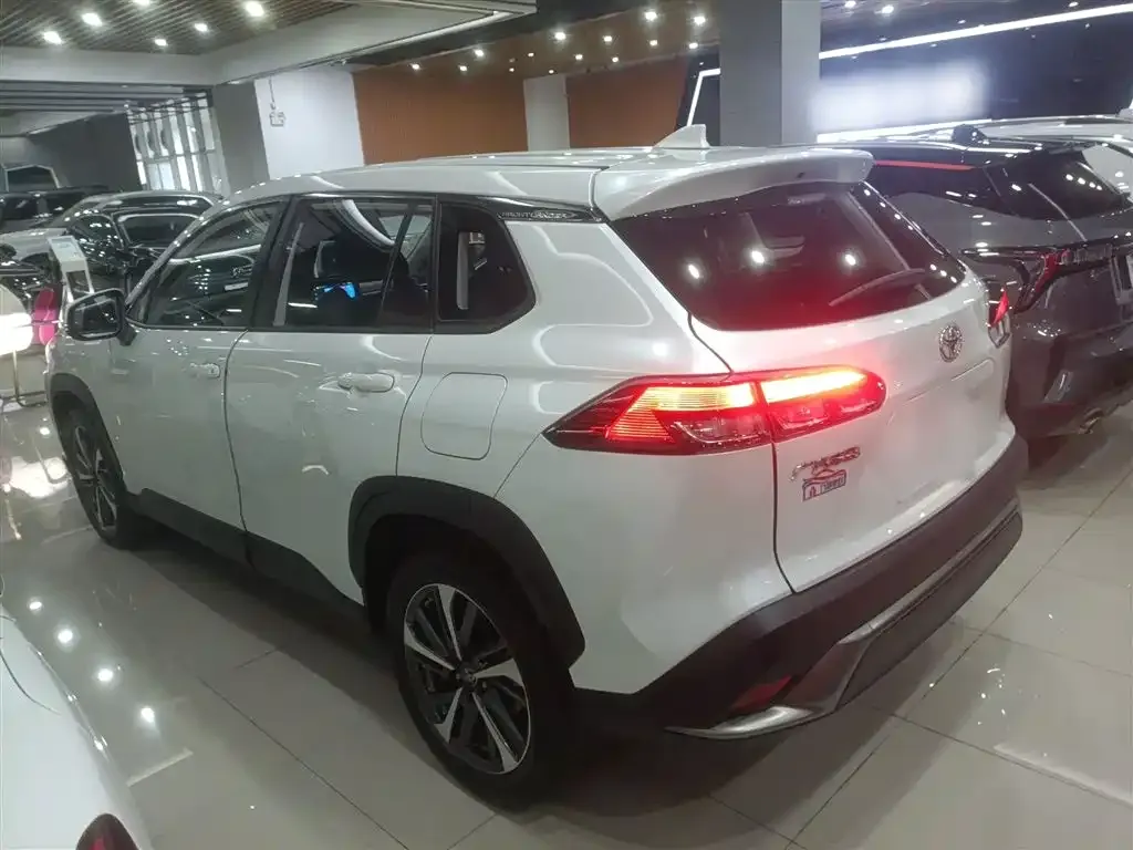 Toyota Frontlander 2022 из CN, фото 8