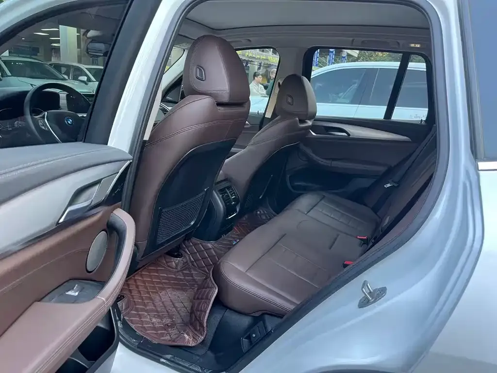 BMW iX3 2021 из CN, фото 2