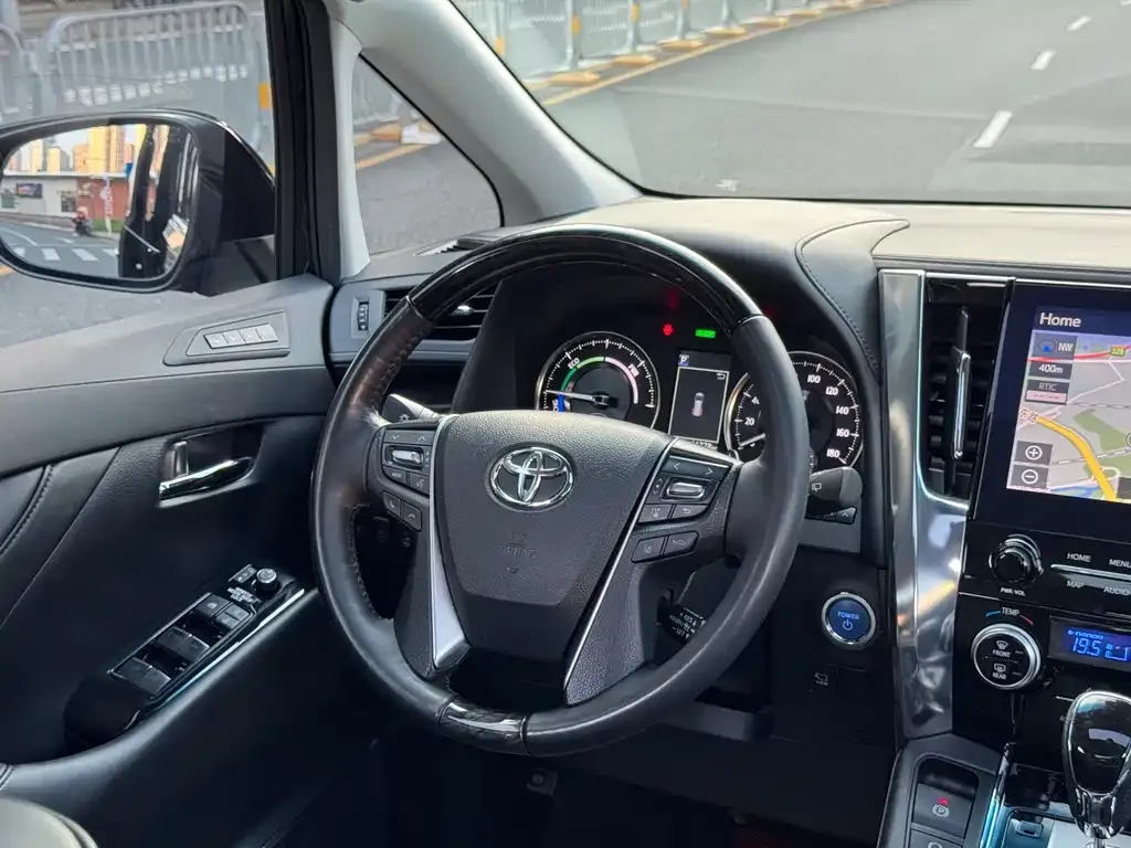 Toyota Vellfire 2023 из CN, фото 4