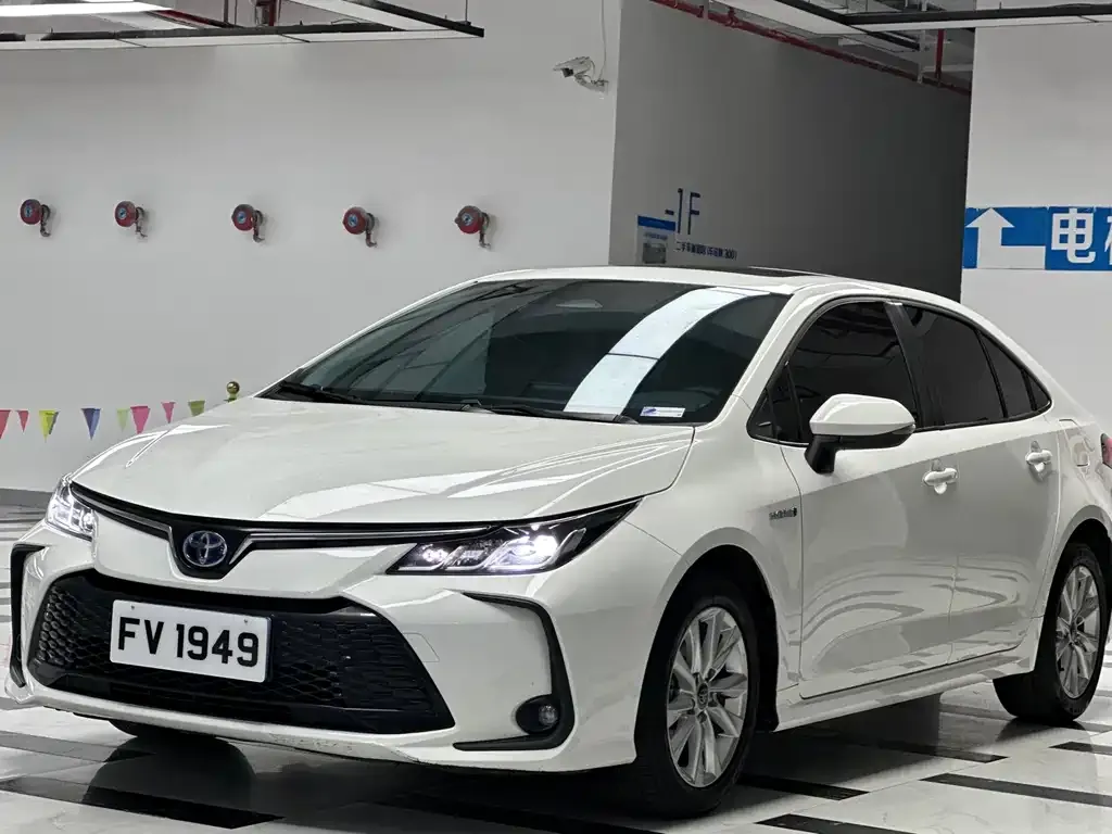 Toyota Corolla 2024 из CN, фото 1