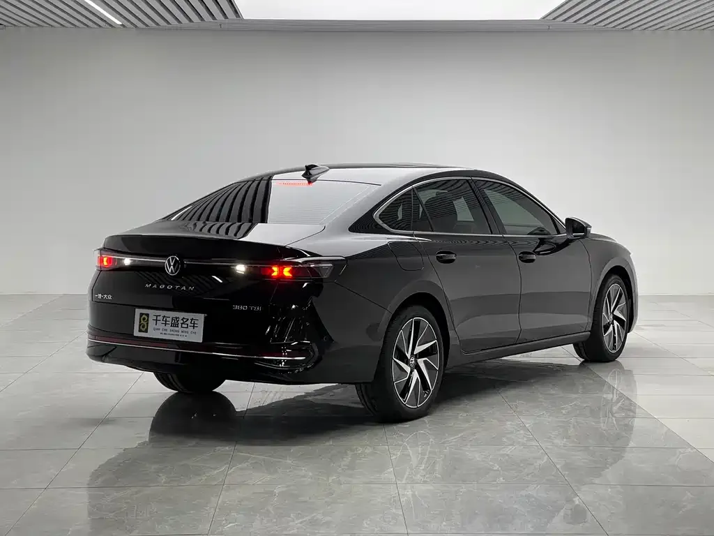 Volkswagen Magotan 2025 из CN, фото 9