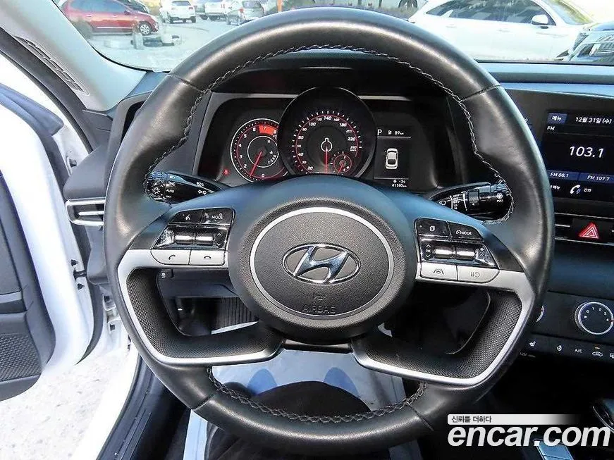 Hyundai AVANTE — фото 8