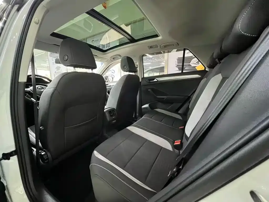 Volkswagen T-Roc 2022 из CN, фото 7