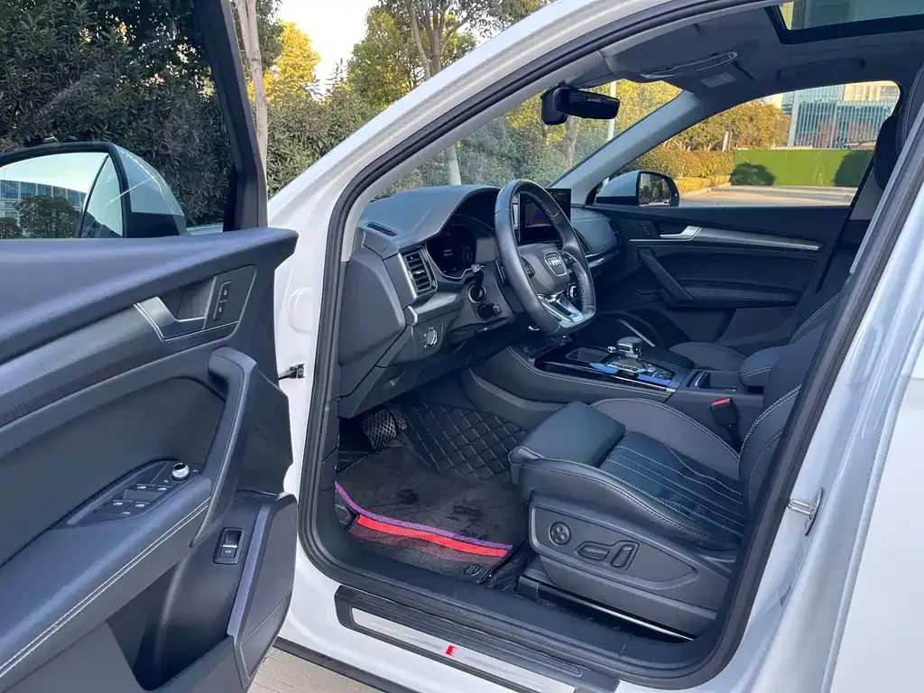 Audi Q5L 2023 из CN, фото 3