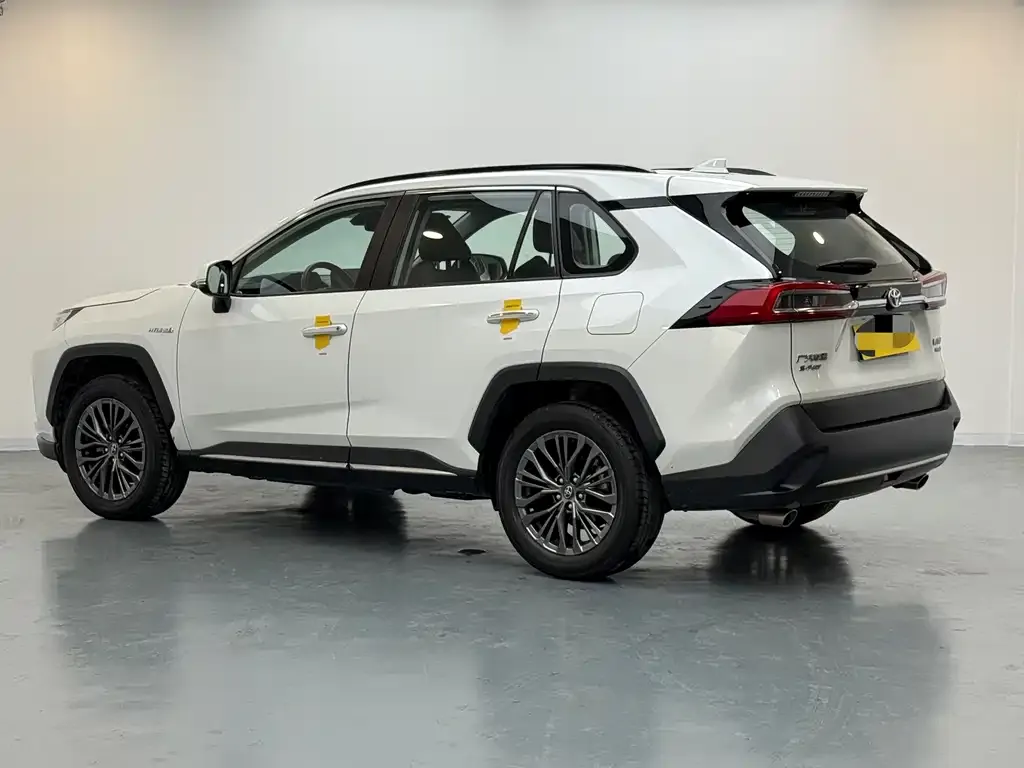 Toyota Wildlander 2023 из CN, фото 6