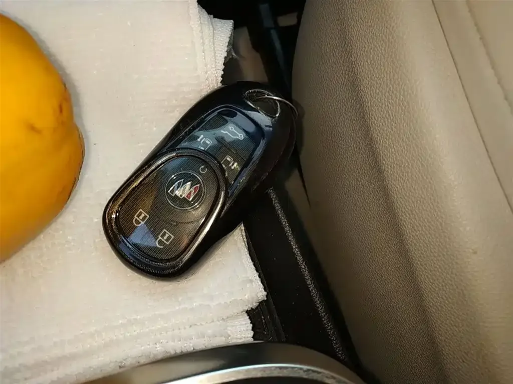 Buick GL8 2021 из CN, фото 3